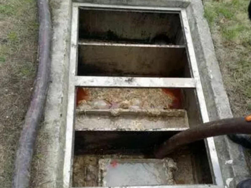 中兴镇隔油池清理