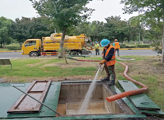 中兴镇化油池清理